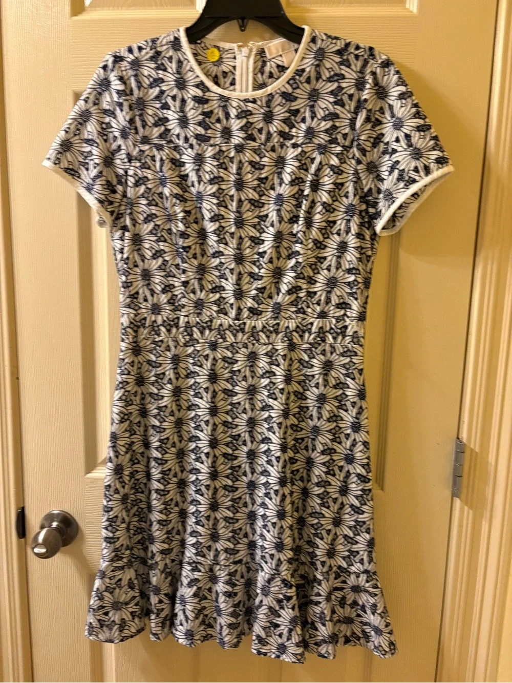 Michael Kors Sunflower Short Sleeve Fit-and-Flare Dress Size 6